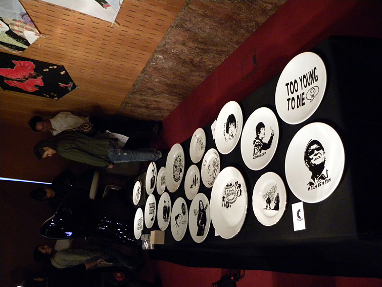 Hand Painted Ceramic Plates. “Passion for Japan”. Creative Garden Bilbao en Fitting Room.