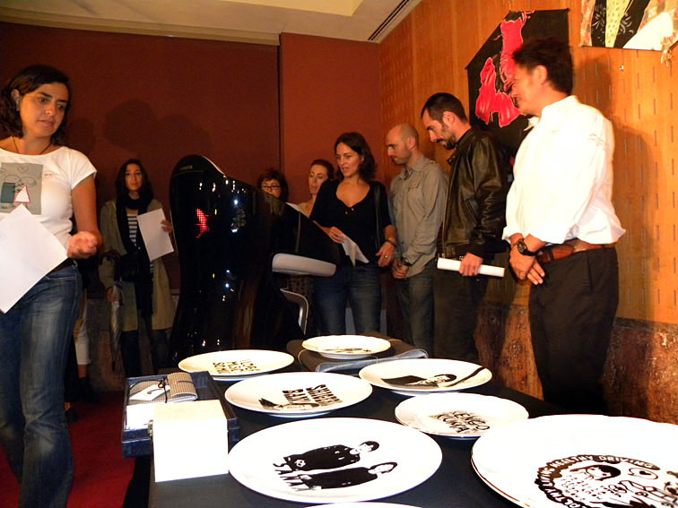 Hand Painted Ceramic Plates. “Passion for Japan”. Creative Garden Bilbao en Fitting Room.