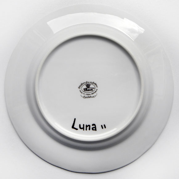 Signature. Hand Painted Plate. Porcelaine Fine de Boheme. 2011.