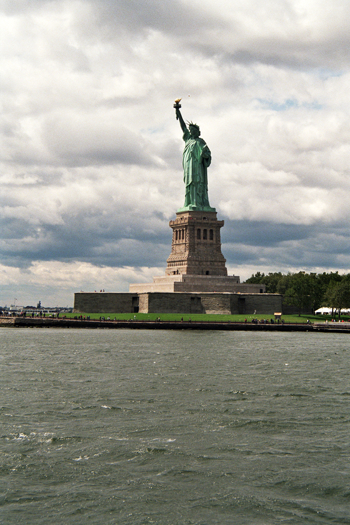 Deluna Ceramics en Tictail Market New York