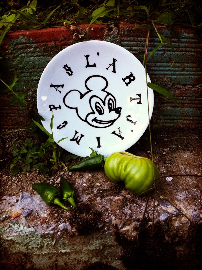 J'aime Pas L'art by Deluna Ceramics