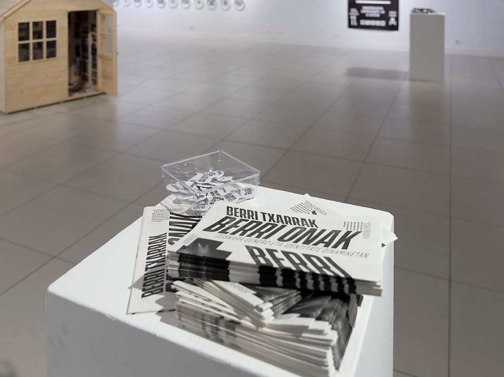 'Berri Txarrak, Berri Onak', instalación de la artista Aintzane De Luna