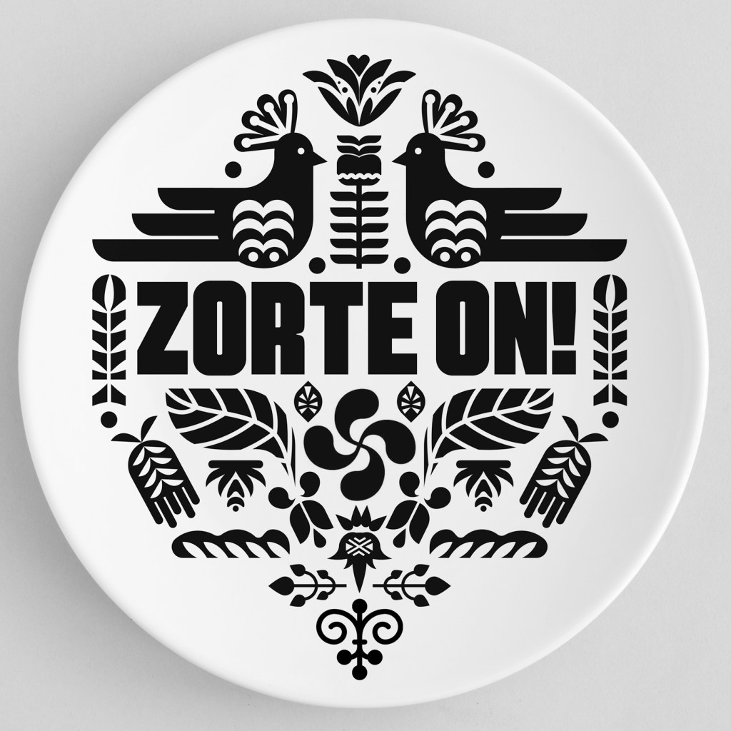 Aintzane De Luna en la exposición colectiva 'Arte Non-nahi' en las marquesinas de Bilbao