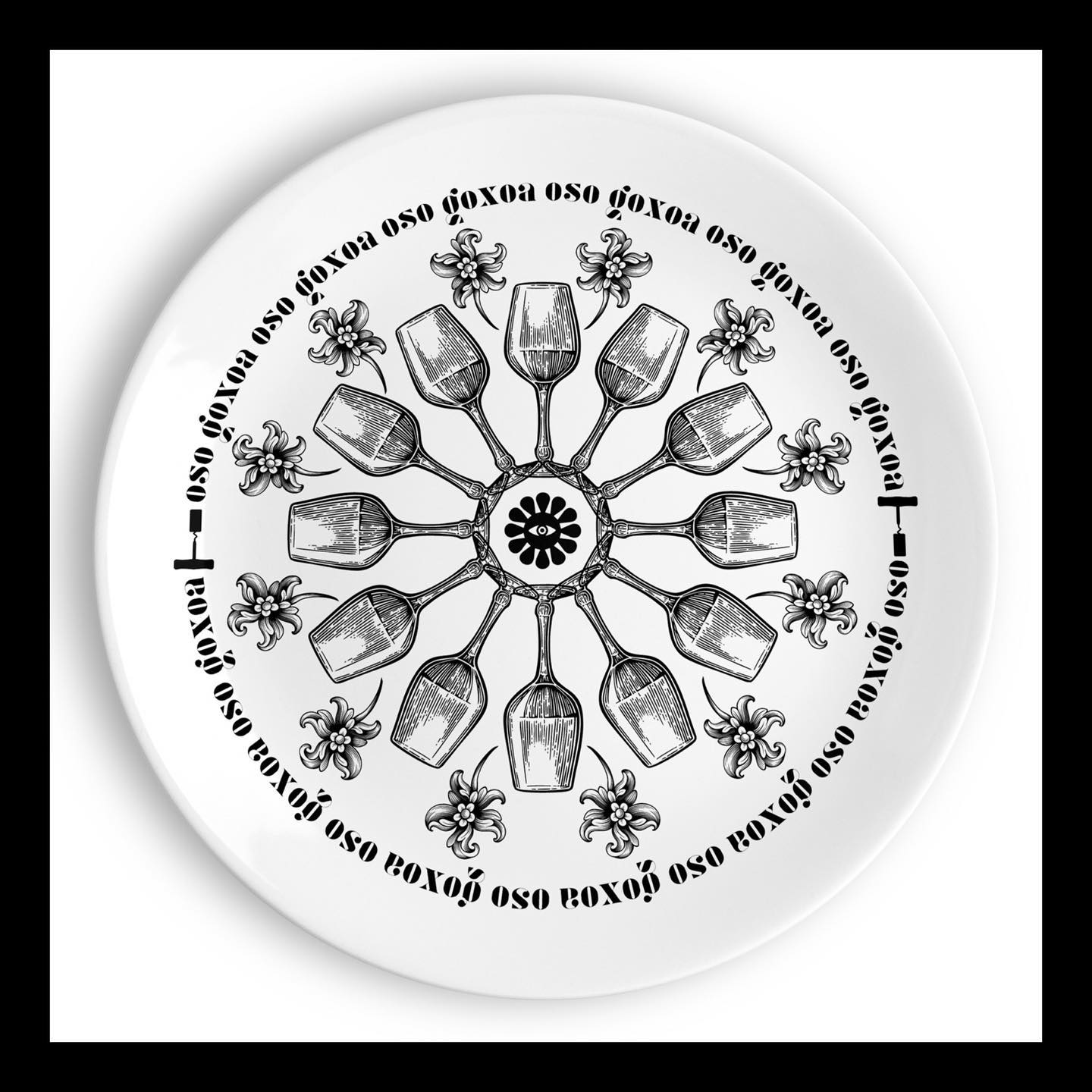 Oso Goxoa #mietiquetaENATE22 cerámicas para Bodegas Enate de la artista Aintzane De Luna