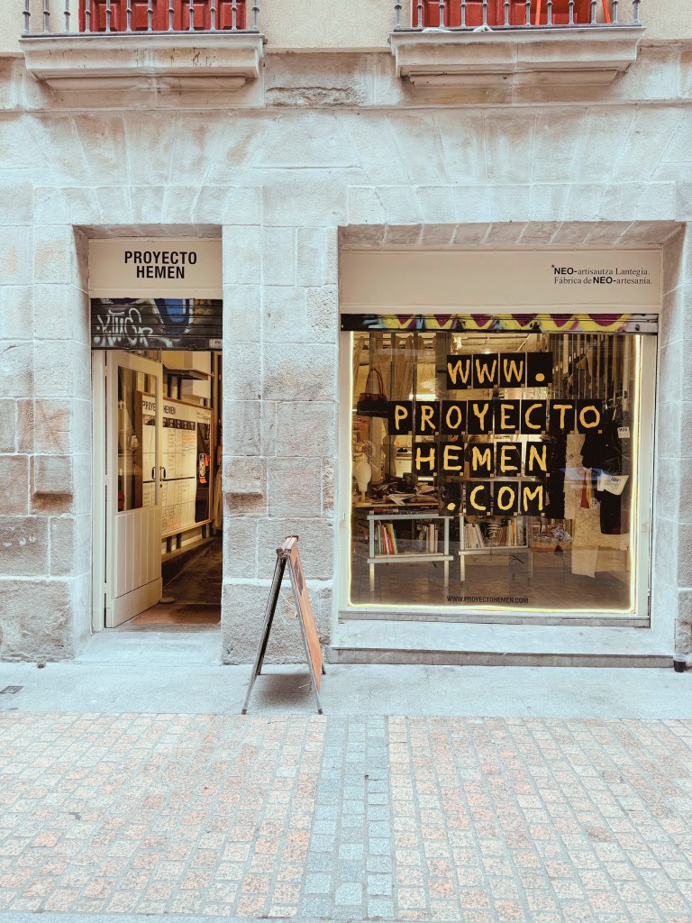 Deluna Zeramikak en el taller «Botijo is not dead» en Proyecto Hemen