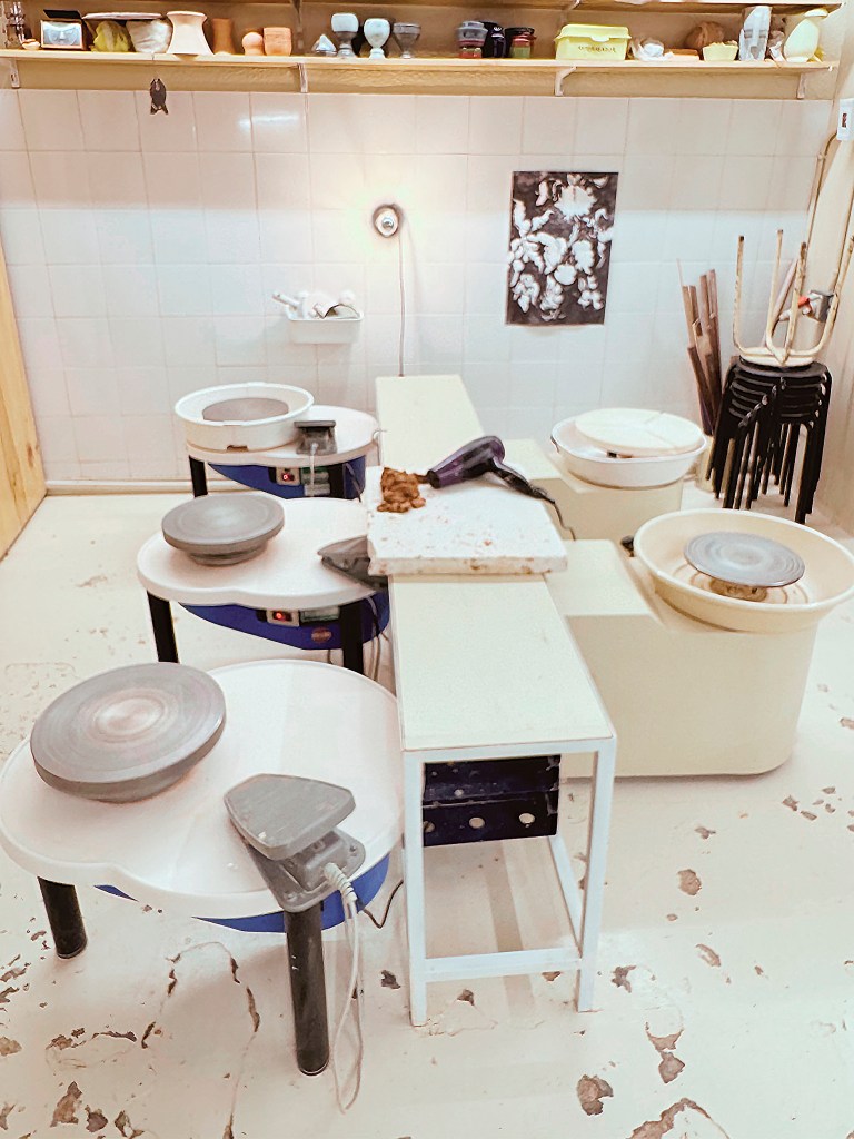 Deluna Zeramikak en el taller «Botijo is not dead» en Proyecto Hemen