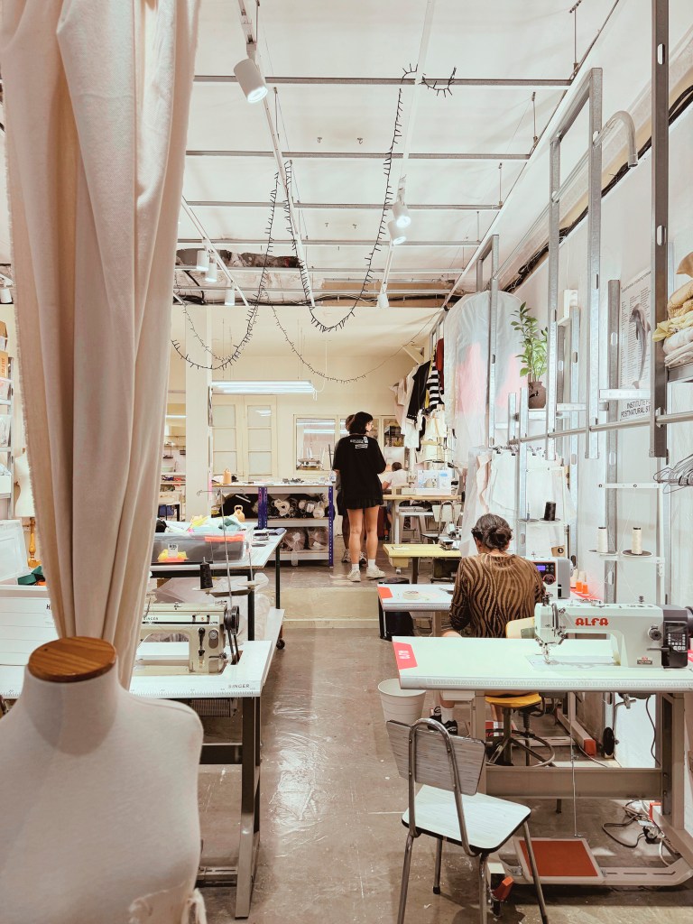Deluna Zeramikak en el taller «Botijo is not dead» en Proyecto Hemen