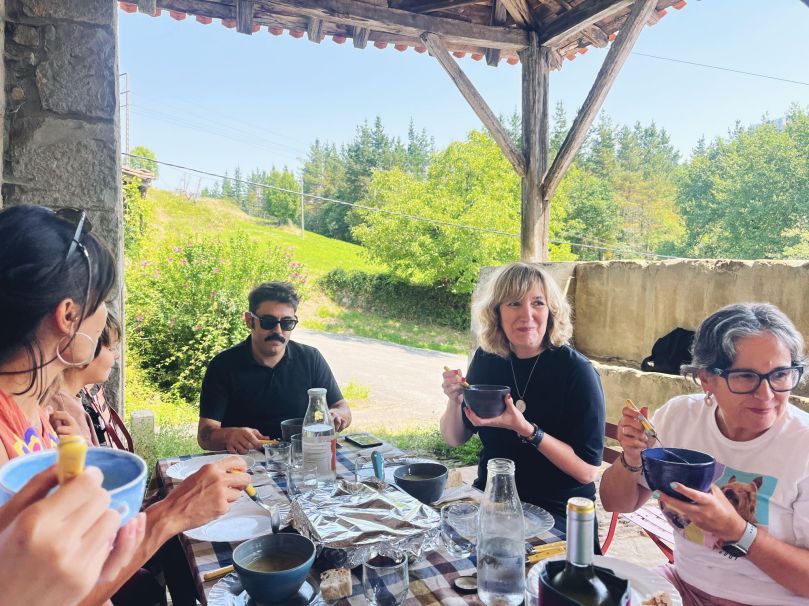 Aintzane De Luna en el curso «CARTEL POLÍTICO: AGITACIÓN Y PROPAGANDA» con Elías Taño