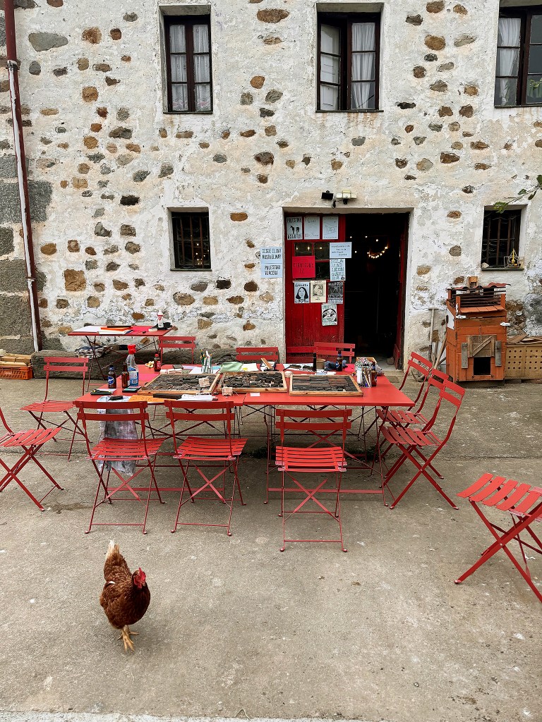 Aintzane De Luna en el curso «CARTEL POLÍTICO: AGITACIÓN Y PROPAGANDA» con Elías Taño