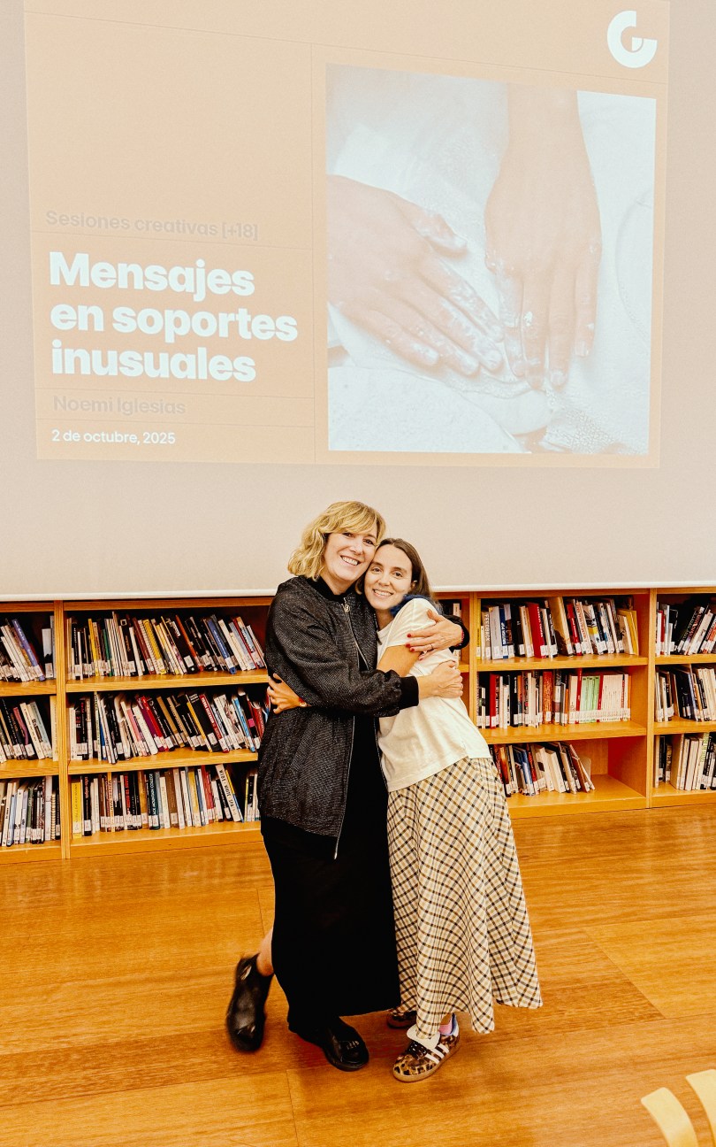 Aintzane De Luna en el taller «Mensajes en soportes inusuales» en el Museo Guggenheim Bilbao