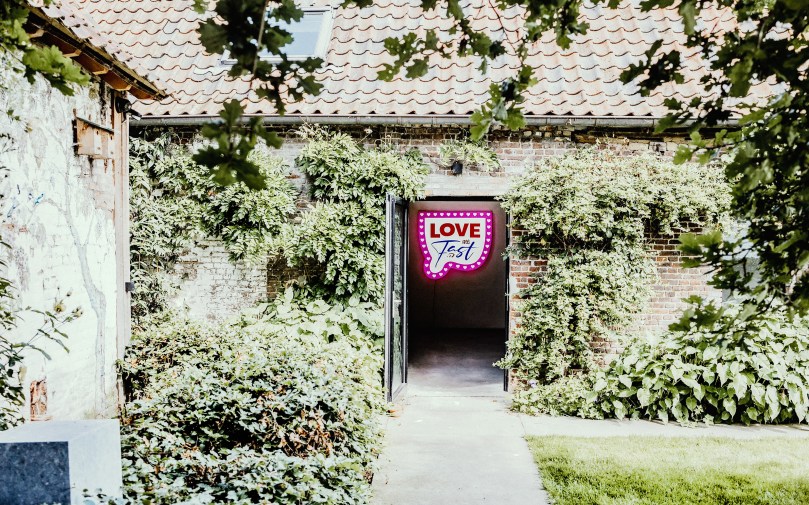 Aintzane De Luna en el taller «Mensajes en soportes inusuales» en el Museo Guggenheim Bilbao